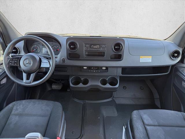 Used 2023 Mercedes-Benz Sprinter 1500 image 13