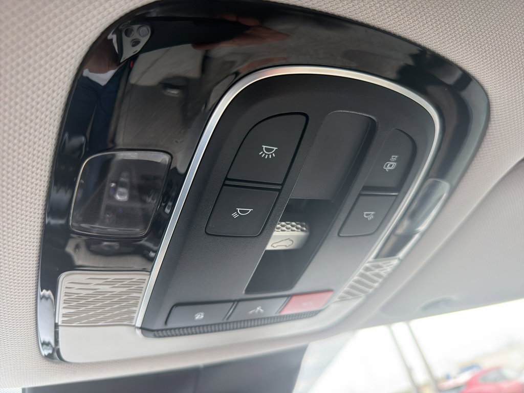 Used 2022 Hyundai Palisade SEL w/ 8P Bench Seat Package FWD image 24