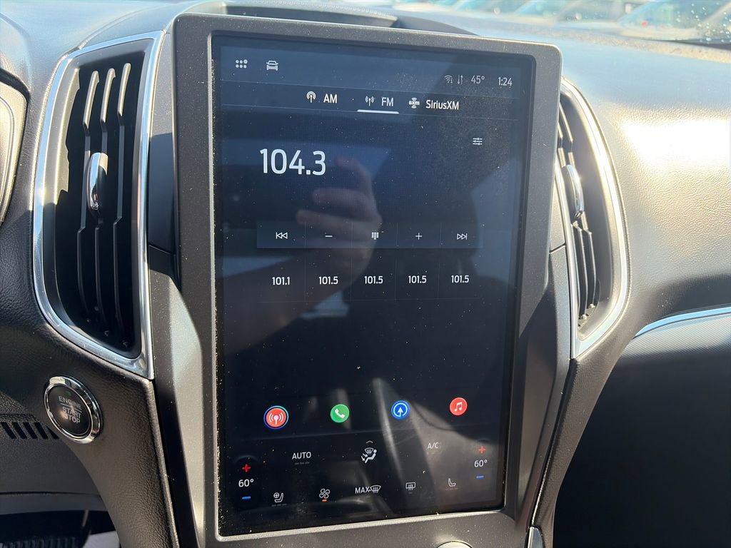 Used 2022 Ford Edge Titanium w/ Equipment Group 301A AWD/4WD image 21