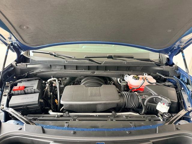 New 2026 Chevrolet Suburban LT image 4