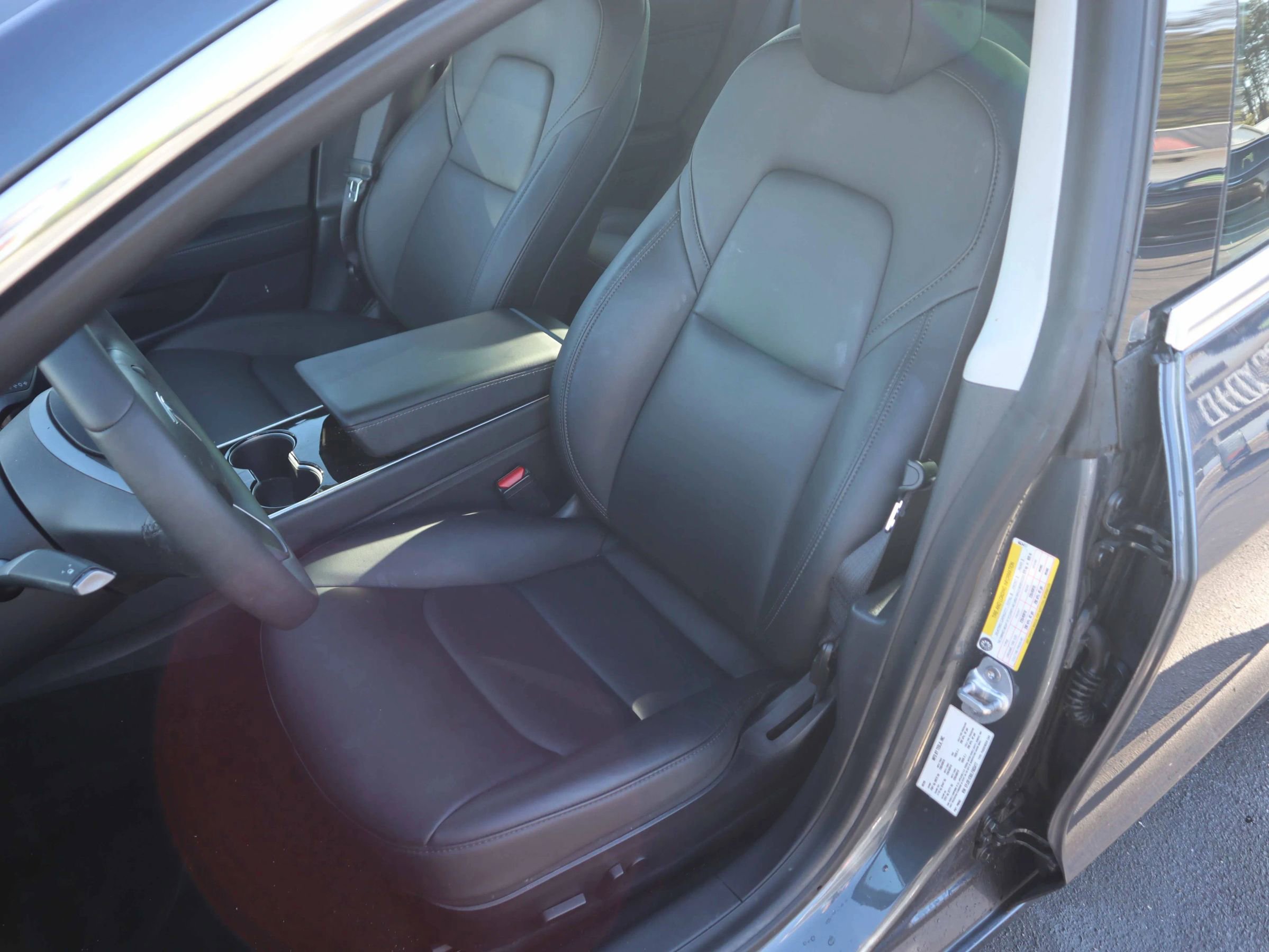 Used 2020 Tesla Model 3 Long Range image 2