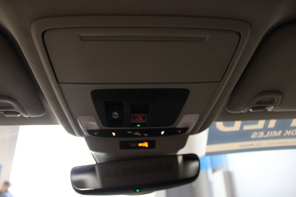 Used 2023 Honda Accord Touring image 19