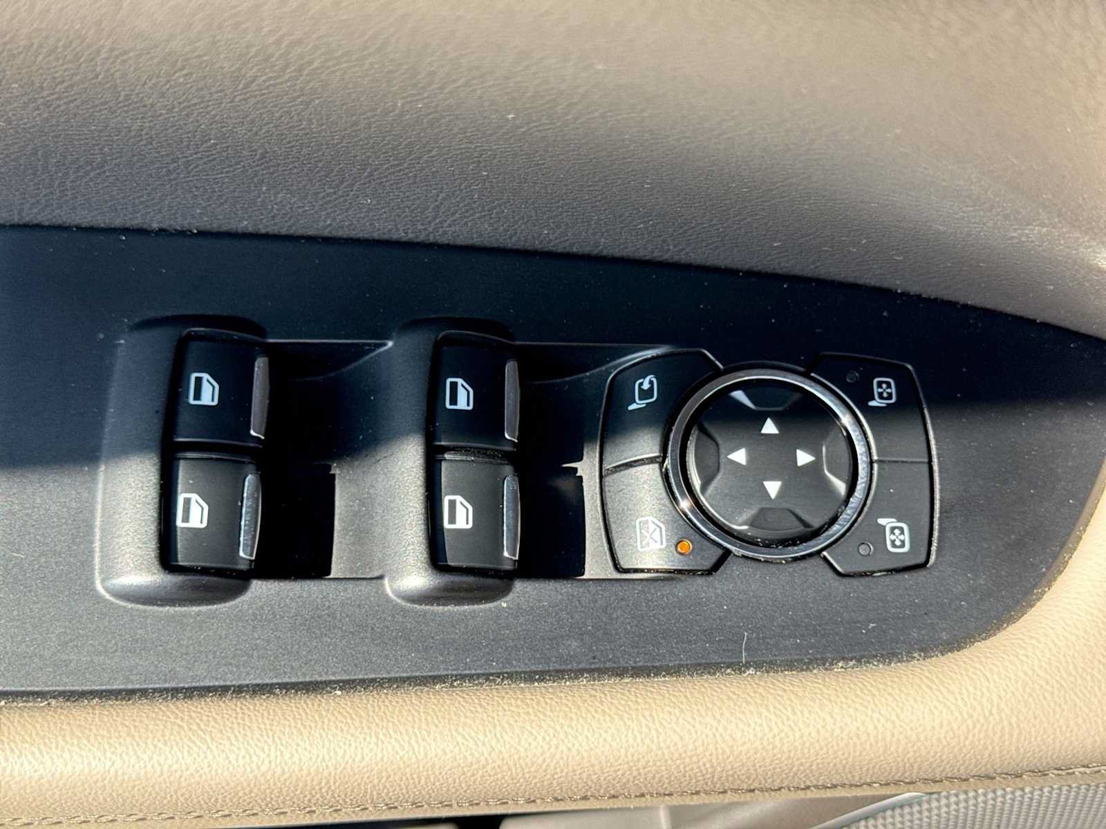 Used 2023 Lincoln Nautilus AWD w/ Premium Package image 16