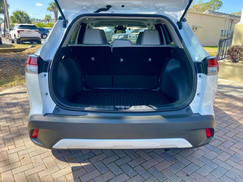 Used 2026 Toyota Corolla Cross L FWD image 5