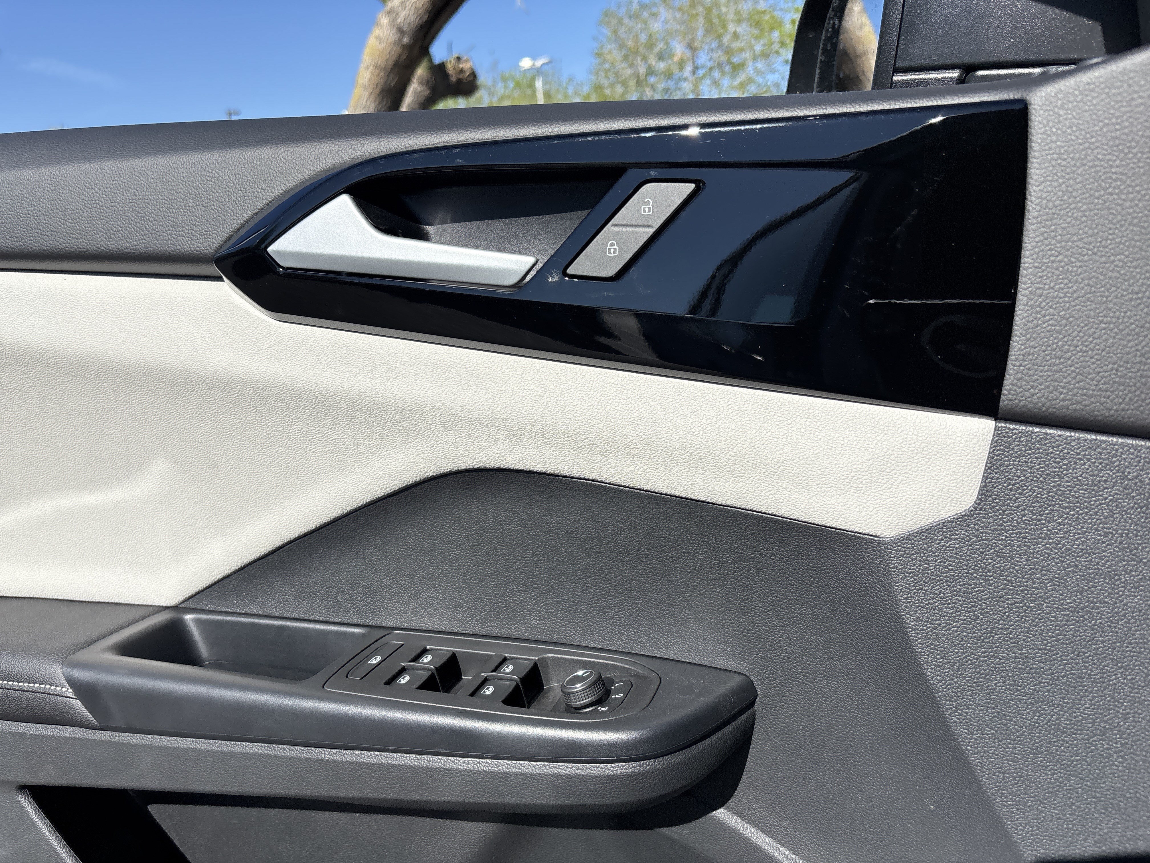 New 2026 Volkswagen Taos S FWD image 18