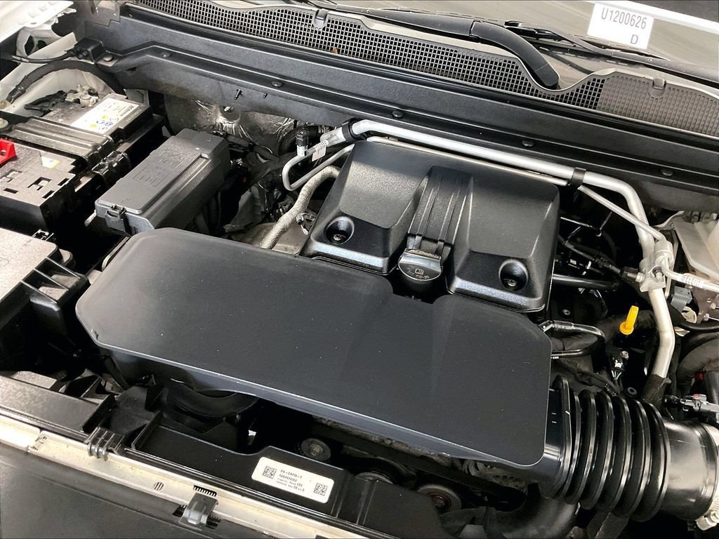 Used 2025 Chevrolet Colorado Trail Boss AWD/4WD image 35