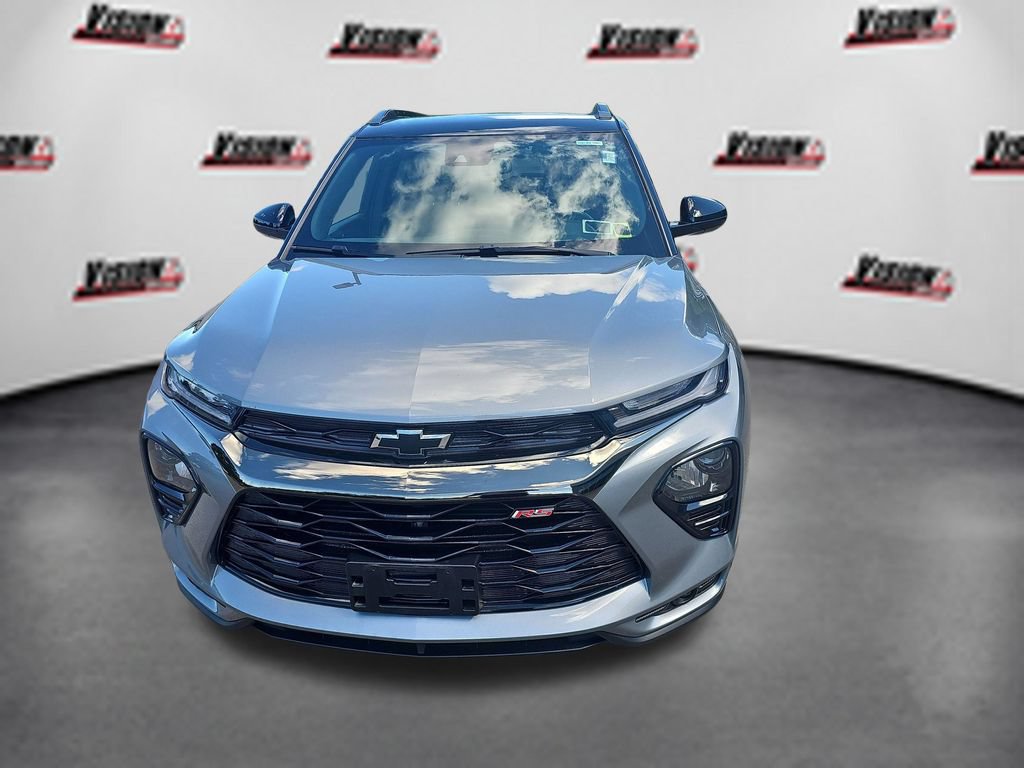 Used 2023 Chevrolet TrailBlazer RS w/ Convenience Package AWD/4WD image 3