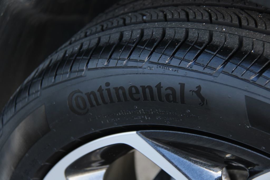 Used 2025 Chevrolet Trax RS image 37