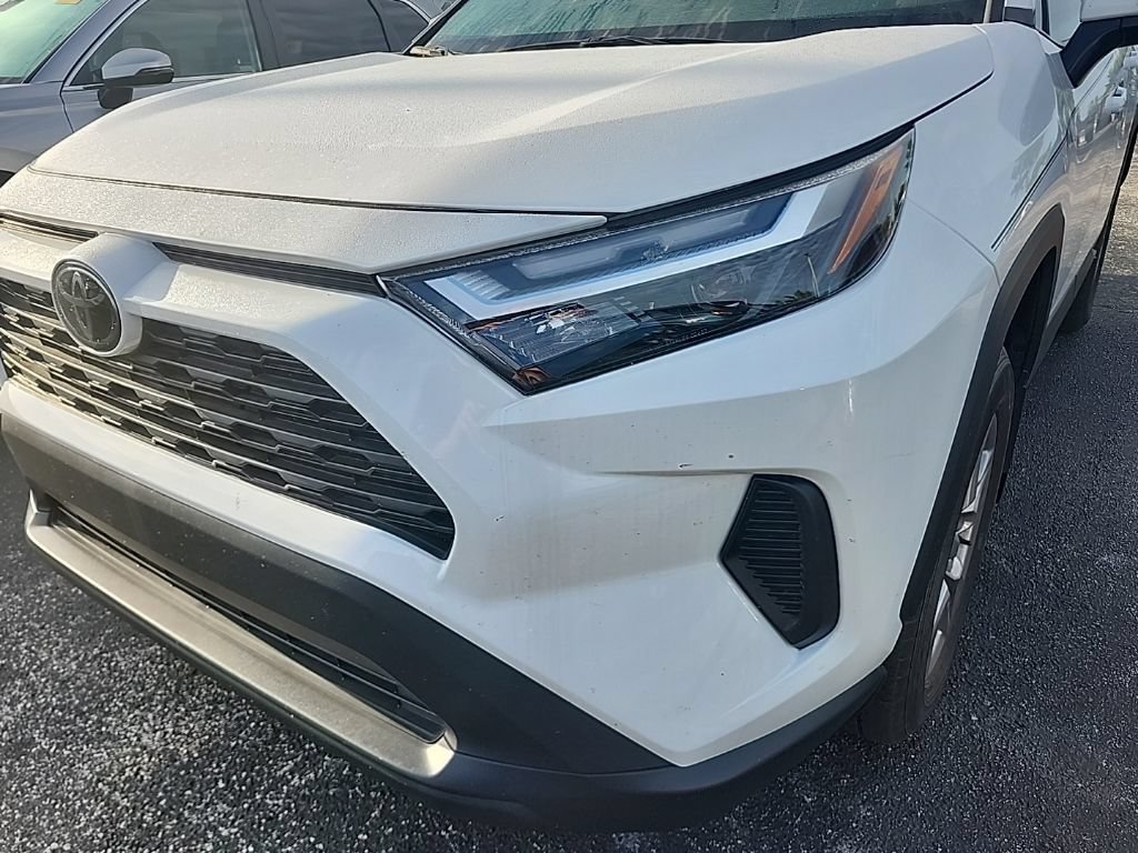 Used 2024 Toyota RAV4 XLE FWD image 9