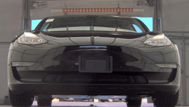 Used 2019 Tesla Model 3 Standard Range Plus RWD image 2