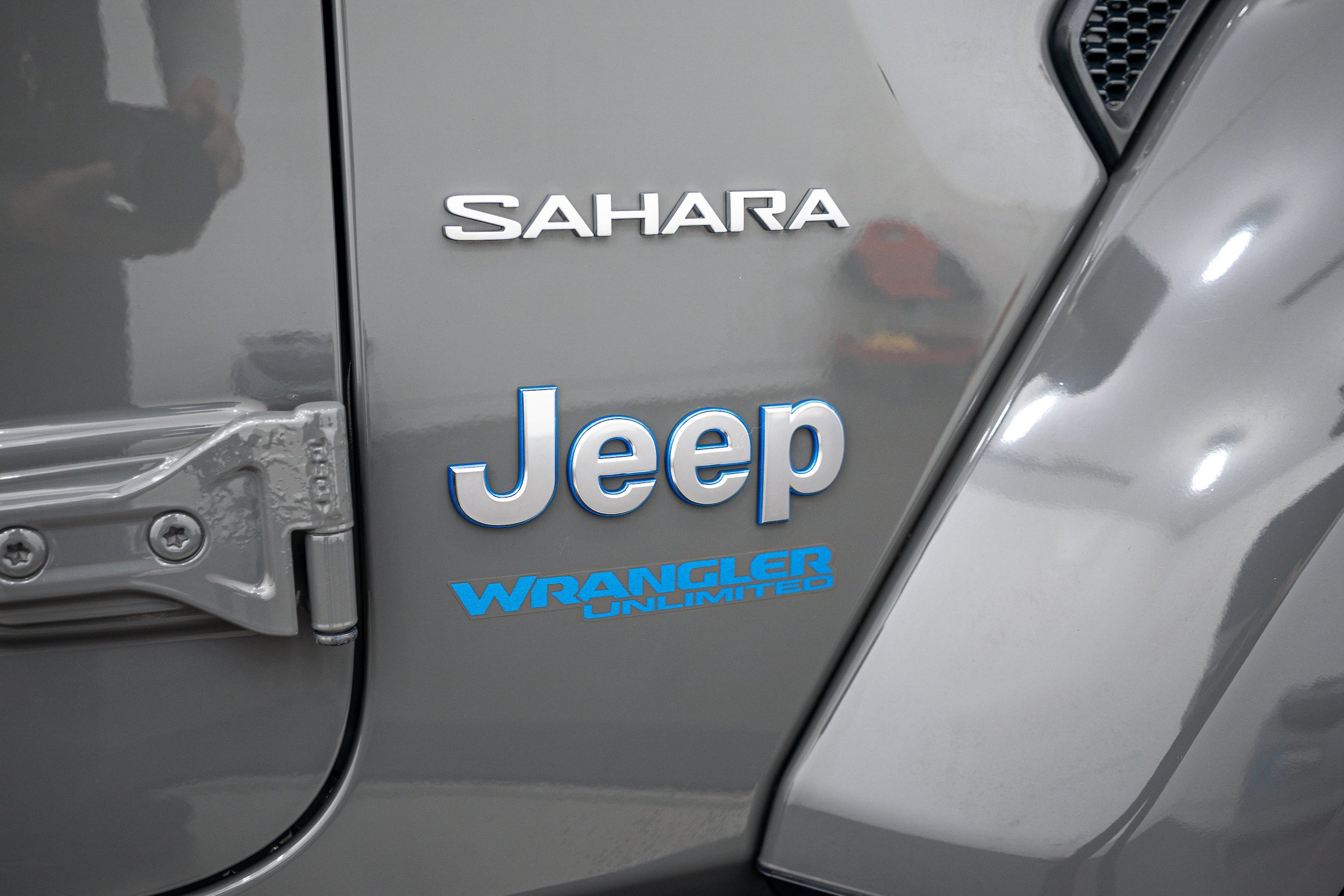 Used 2021 Jeep Wrangler Unlimited Sahara w/ Cold Weather Group AWD/4WD image 29