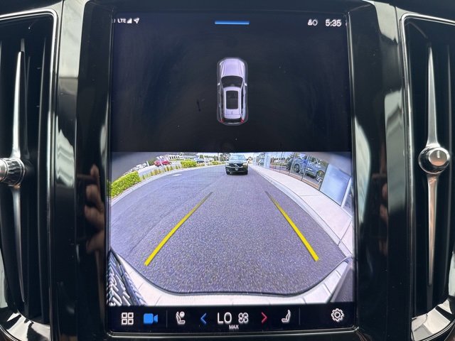 Certified 2022 Volvo XC60 B5 Momentum w/ Advanced Package image 23