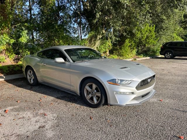 Used 2018 Ford Mustang Coupe RWD image 8