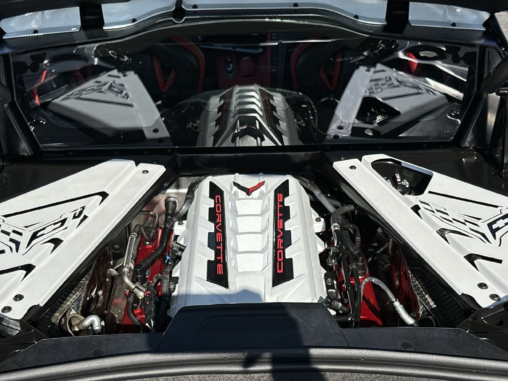Used 2025 Chevrolet Corvette Stingray Preferred Cpe w/ Stealth Interior Trim Package RWD image 27