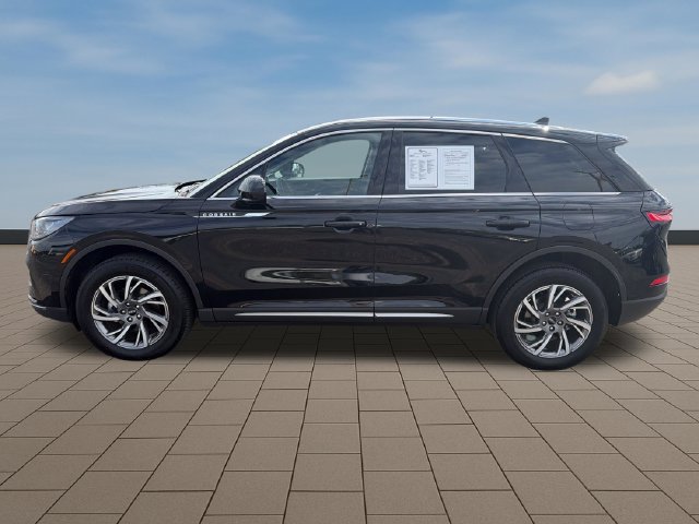 Certified 2025 Lincoln Corsair FWD image 3