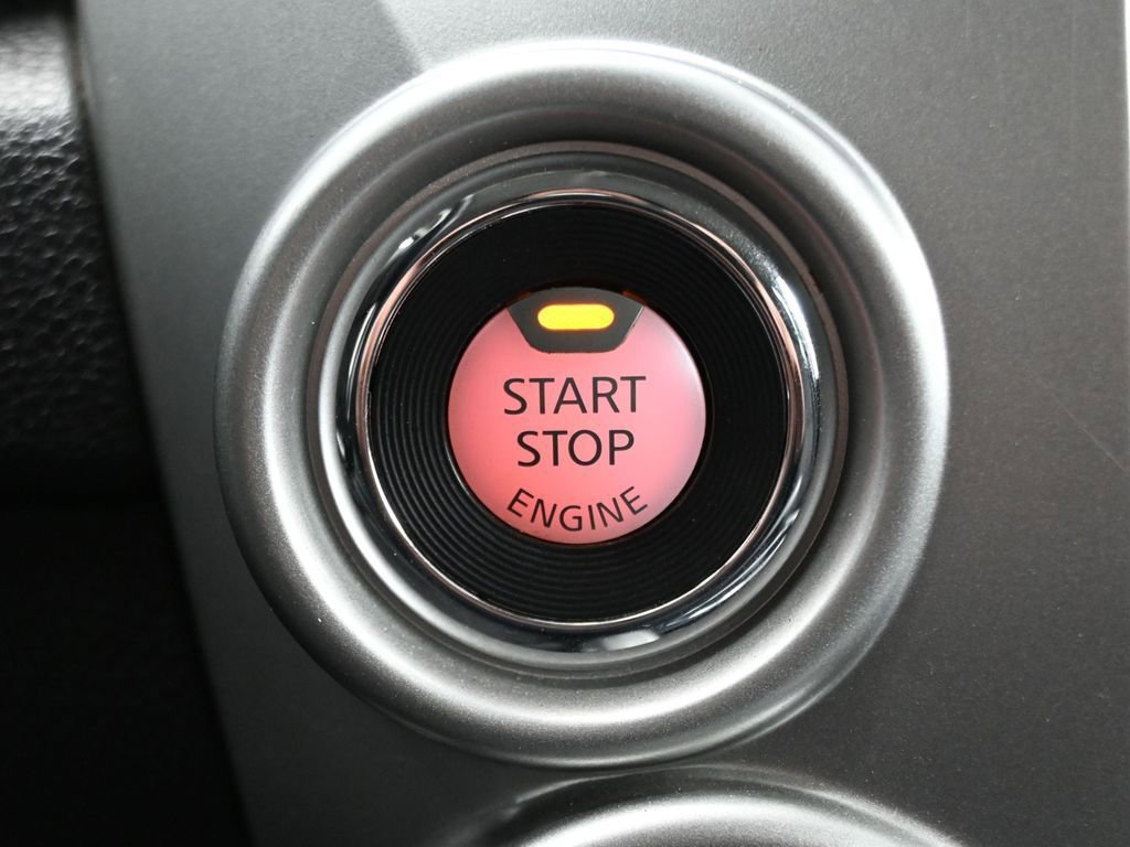 Used 2021 Nissan Titan SV w/ SV Convenience Package image 22