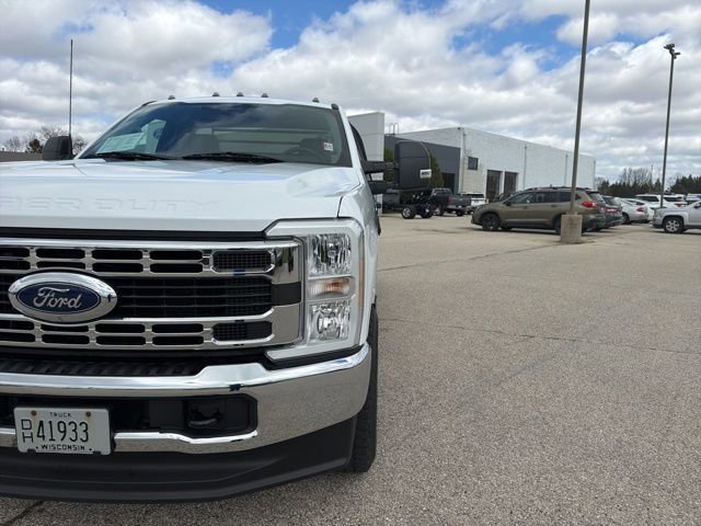 Used 2023 Ford F350 XLT w/ Snow Plow Prep Package image 10