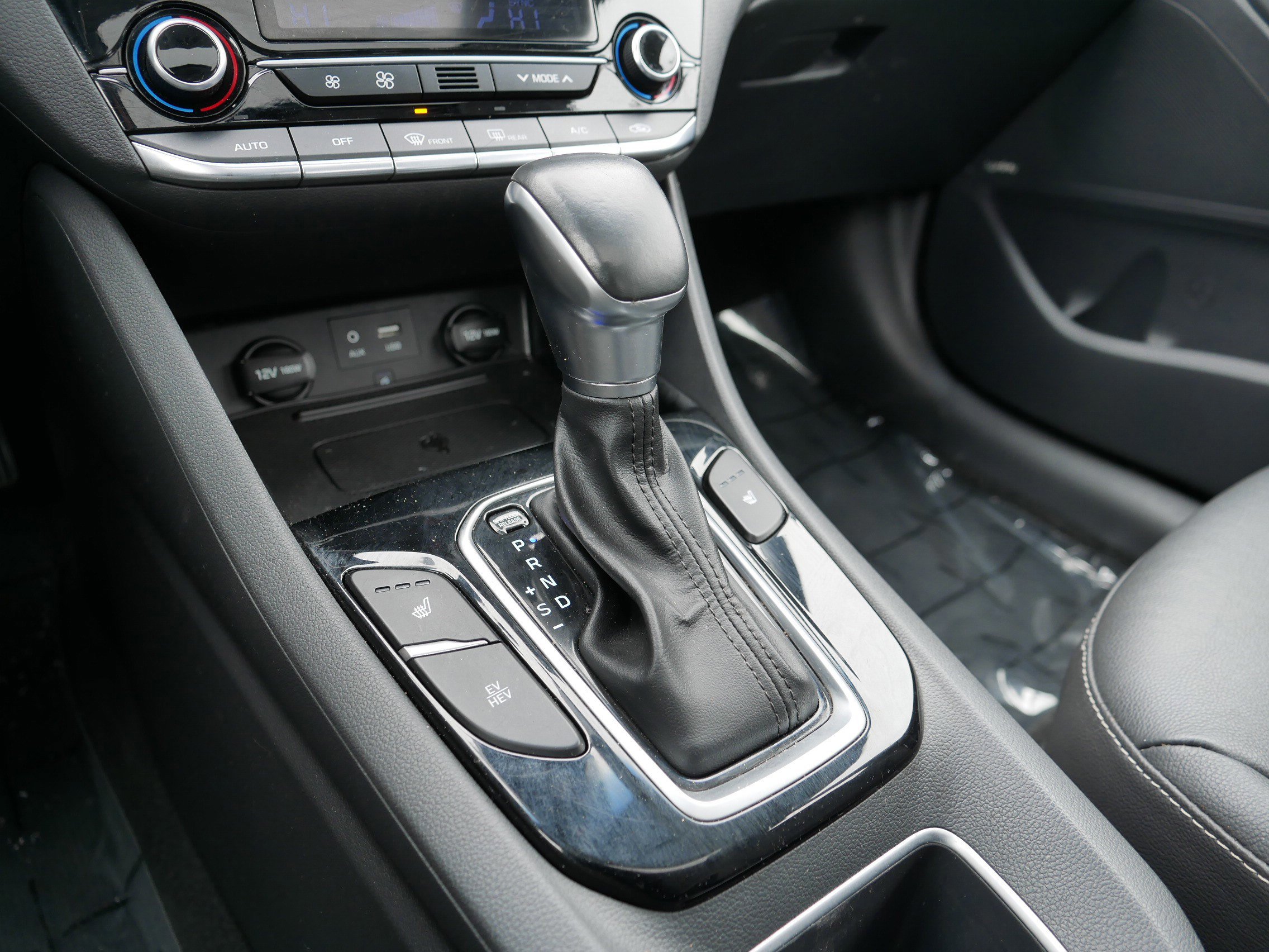 Used 2019 Hyundai Ioniq Limited w/ Ultimate Package 02 image 21