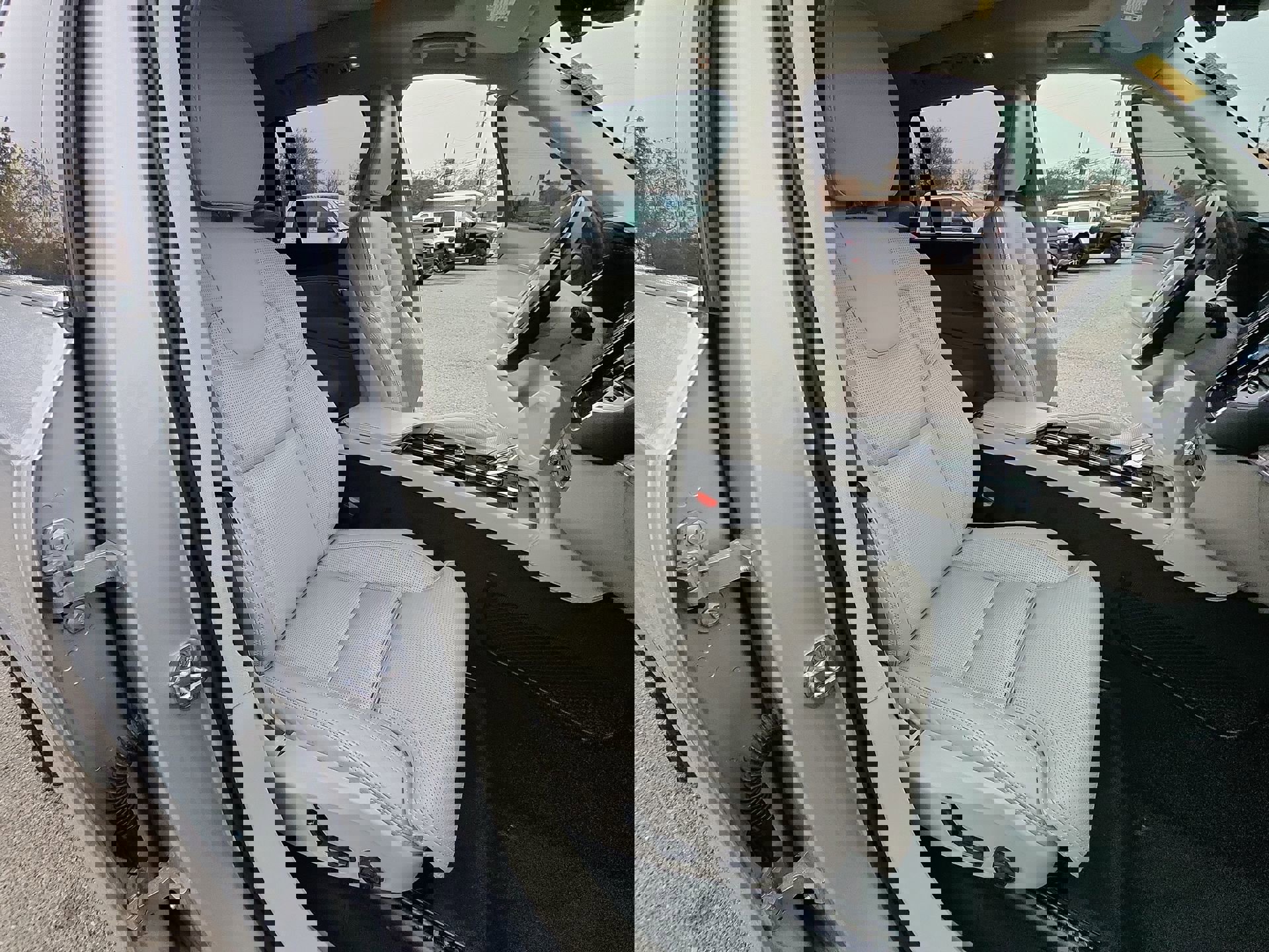 Used 2021 Volvo XC90 T8 Inscription w/ Climate Package image 26