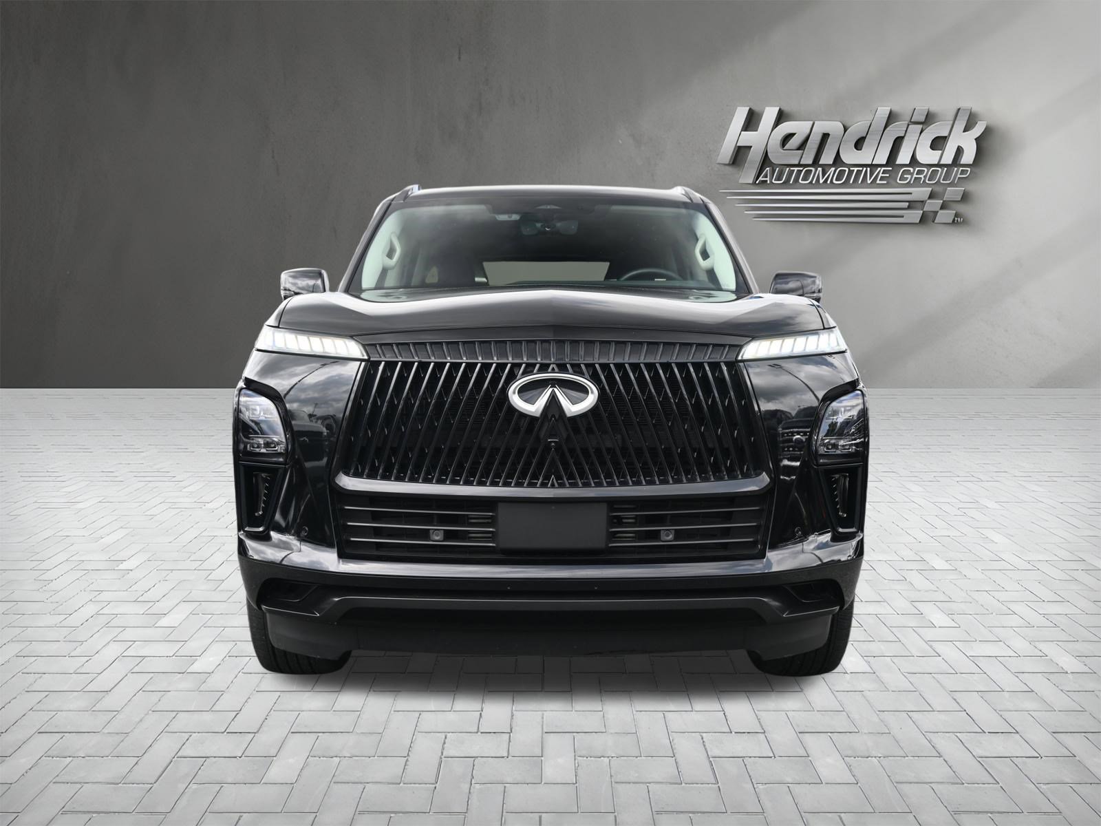 Used 2025 INFINITI QX80 Sensory AWD/4WD image 3
