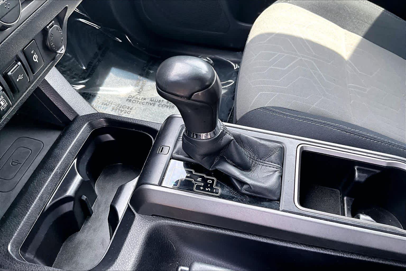 Used 2021 Toyota Tacoma TRD Off-Road w/ Technology Package AWD/4WD image 16