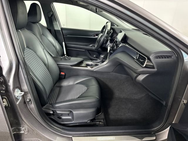 Used 2024 Toyota Camry SE image 28