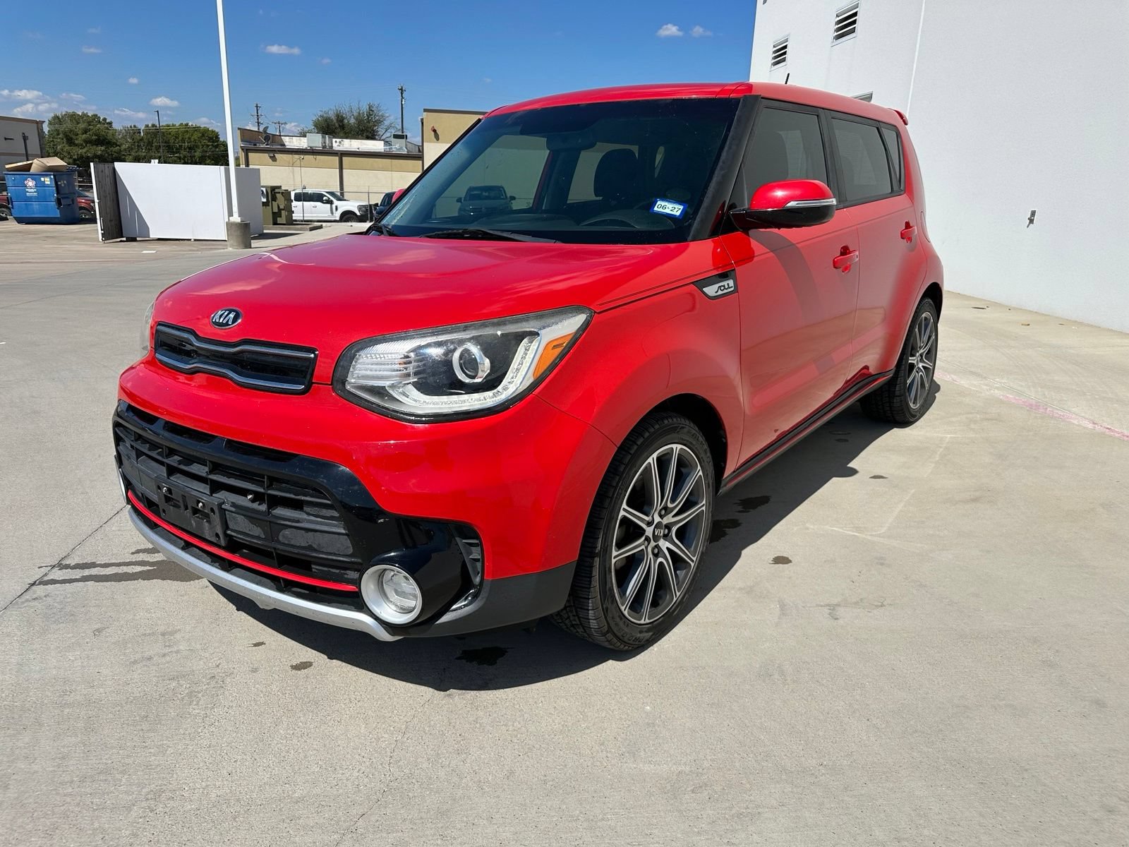 Used 2017 Kia Soul ! w/ Tech Package FWD video 3