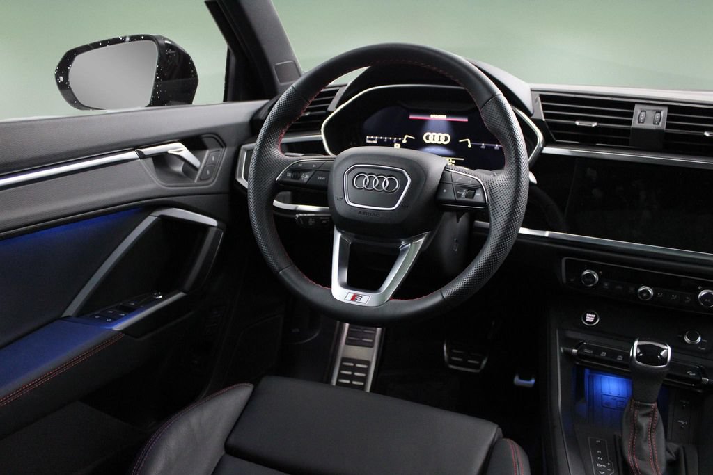 Used 2025 Audi Q3 2.0T Premium Plus AWD/4WD image 18