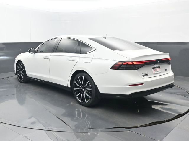 Used 2024 Honda Accord Touring image 3