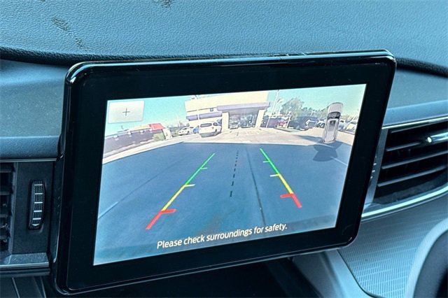 Used 2022 Ford Explorer XLT w/ Equipment Group 202A image 28