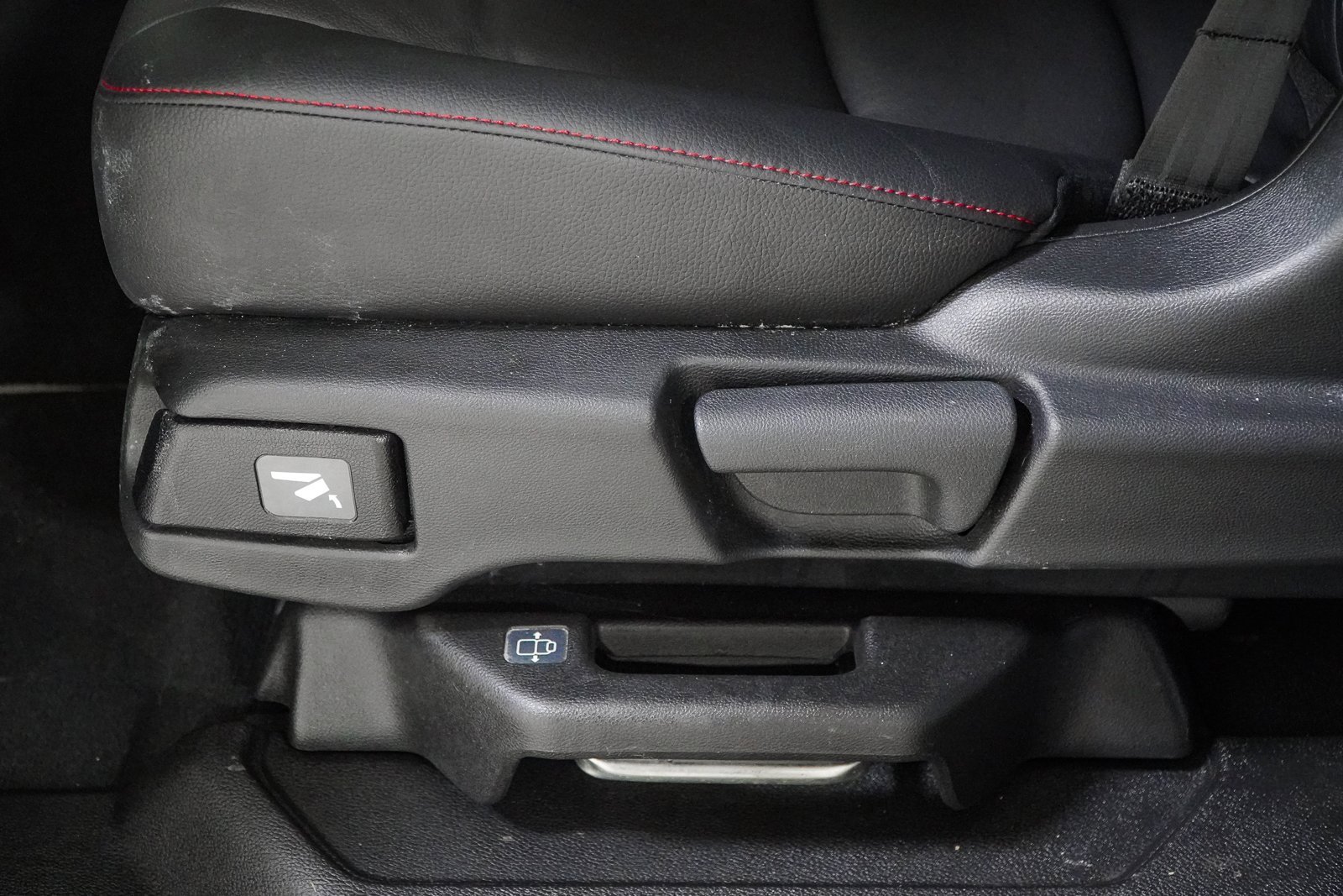 Certified 2024 Honda Odyssey Sport image 49