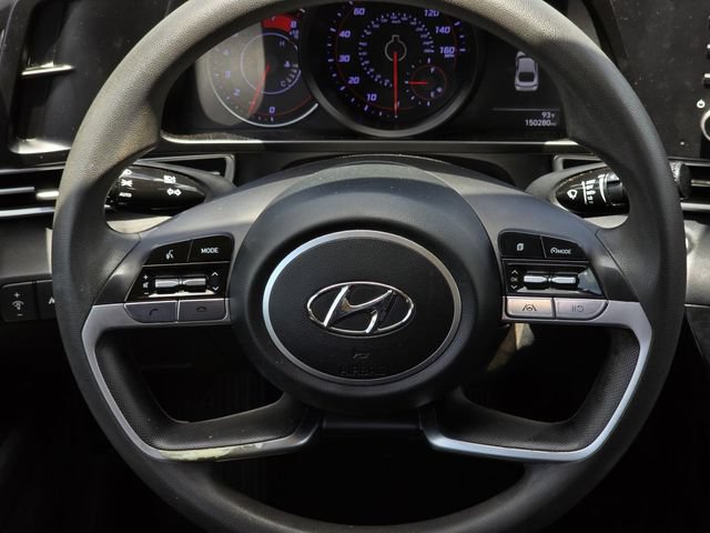 Used 2023 Hyundai Elantra SEL w/ Preferred Accessory Package FWD image 13