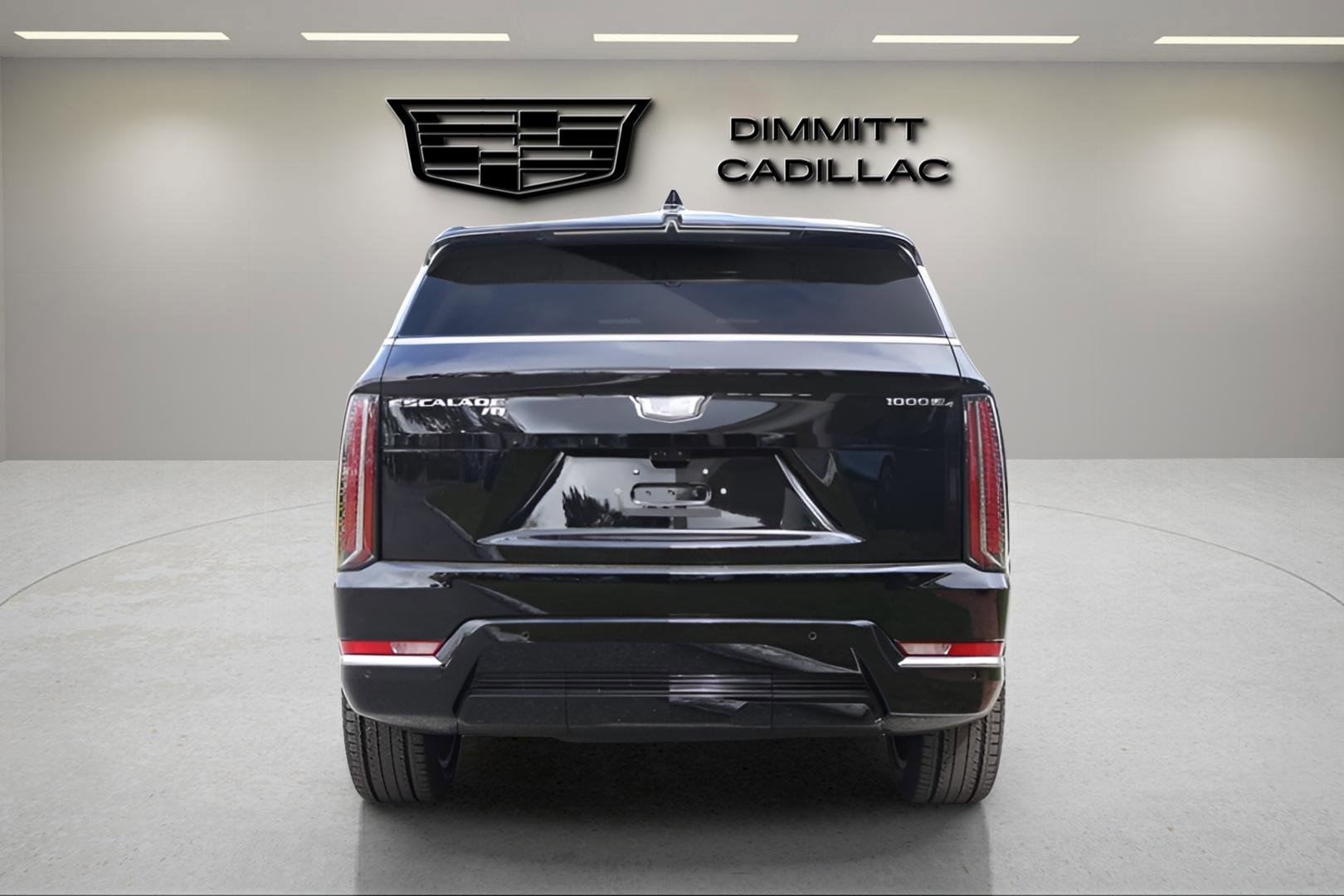 New 2025 Cadillac Escalade IQ Luxury 2 w/ LPO, Premium Carpet Package image 4