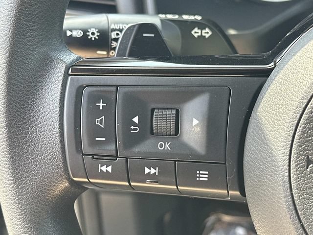 Used 2023 Nissan Rogue SV AWD/4WD image 24