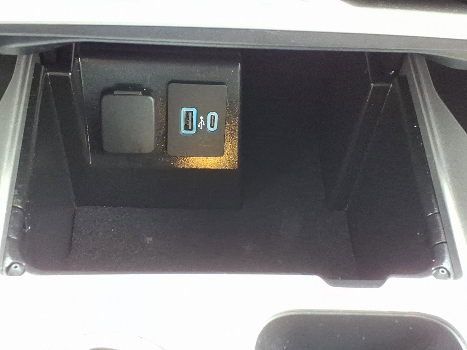 Used 2023 Ford Explorer XLT w/ Equipment Group 202A AWD/4WD image 20