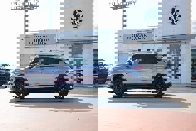 New 2026 Volkswagen Atlas Cross Sport SE image 3