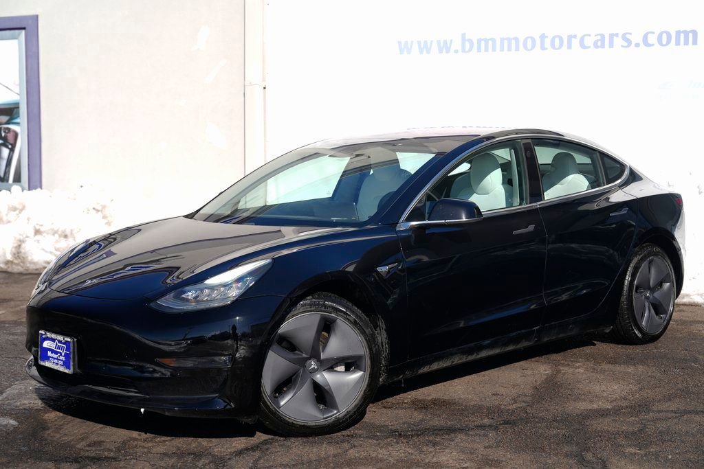 Used 2018 Tesla Model 3 Performance image 2