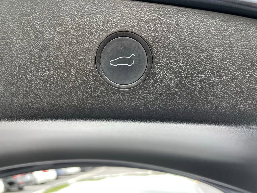 Used 2022 Tesla Model 3 Long Range AWD/4WD image 39