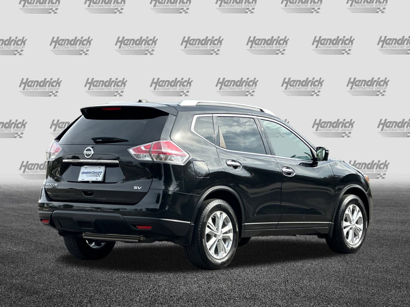 Used 2016 Nissan Rogue SV w/ SV Premium Package image 5