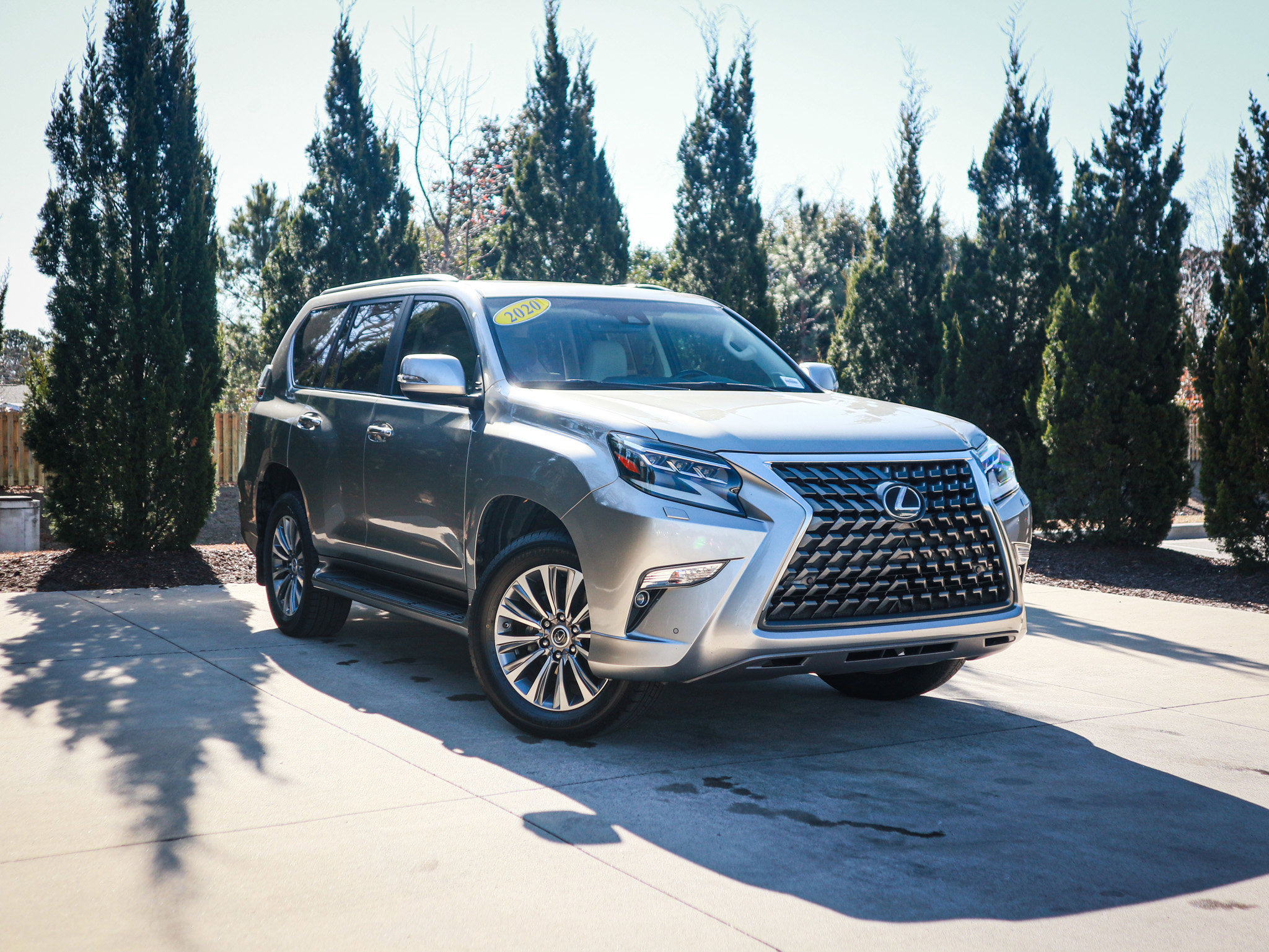 Used 2020 Lexus GX 460 Luxury w/ Accessory Package AWD/4WD image 2