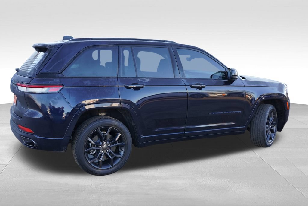 Used 2023 Jeep Grand Cherokee 30th Anniversary AWD/4WD image 4