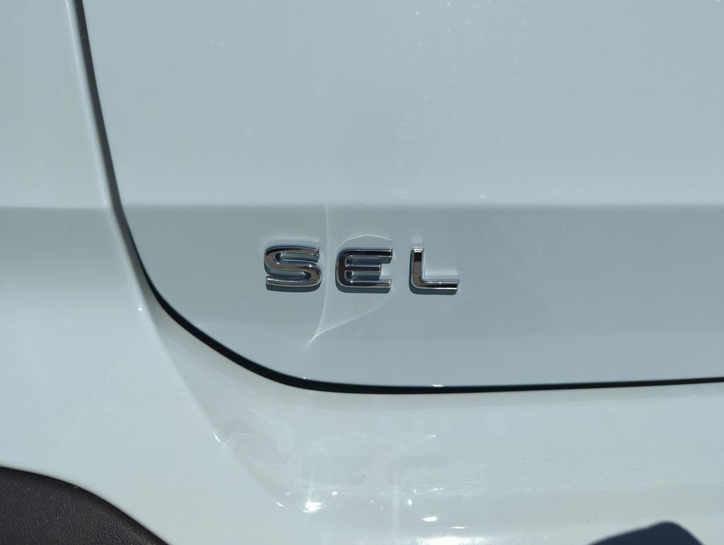 New 2026 Volkswagen Taos SEL image 21