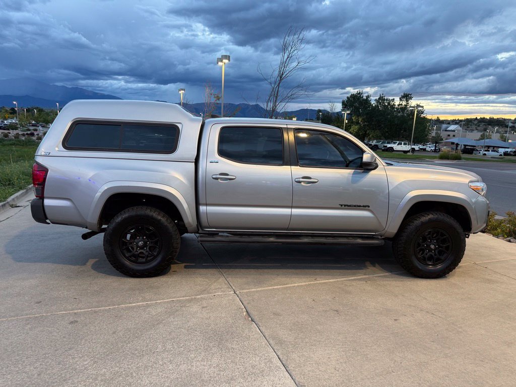 Used 2019 Toyota Tacoma SR5 AWD/4WD image 10