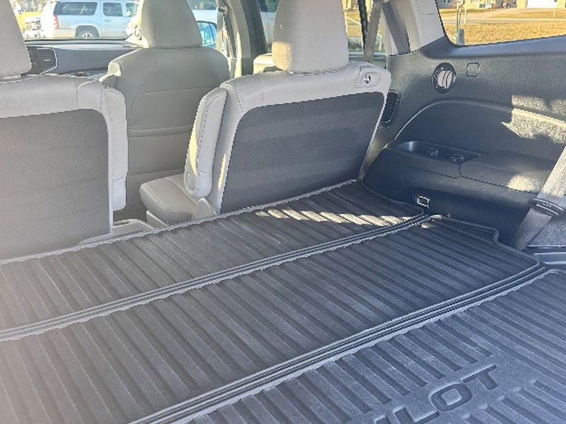 Used 2022 Honda Pilot Elite image 8