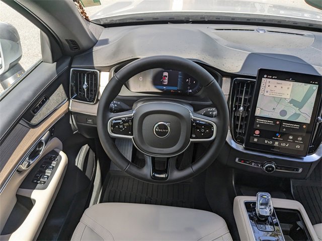 New 2025 Volvo XC90 B6 Core w/ Climate Package image 17