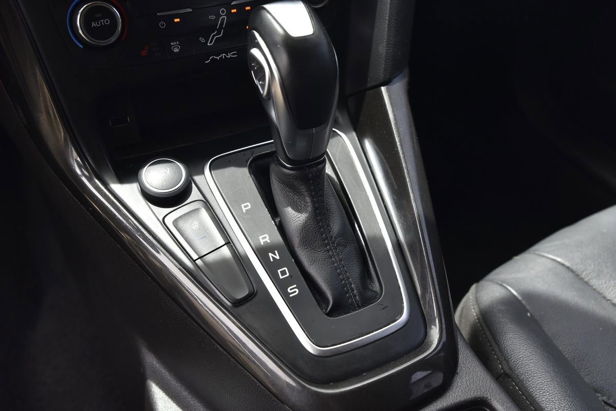 Used 2015 Ford Focus Titanium w/ Titanium Cold Weather Package image 27