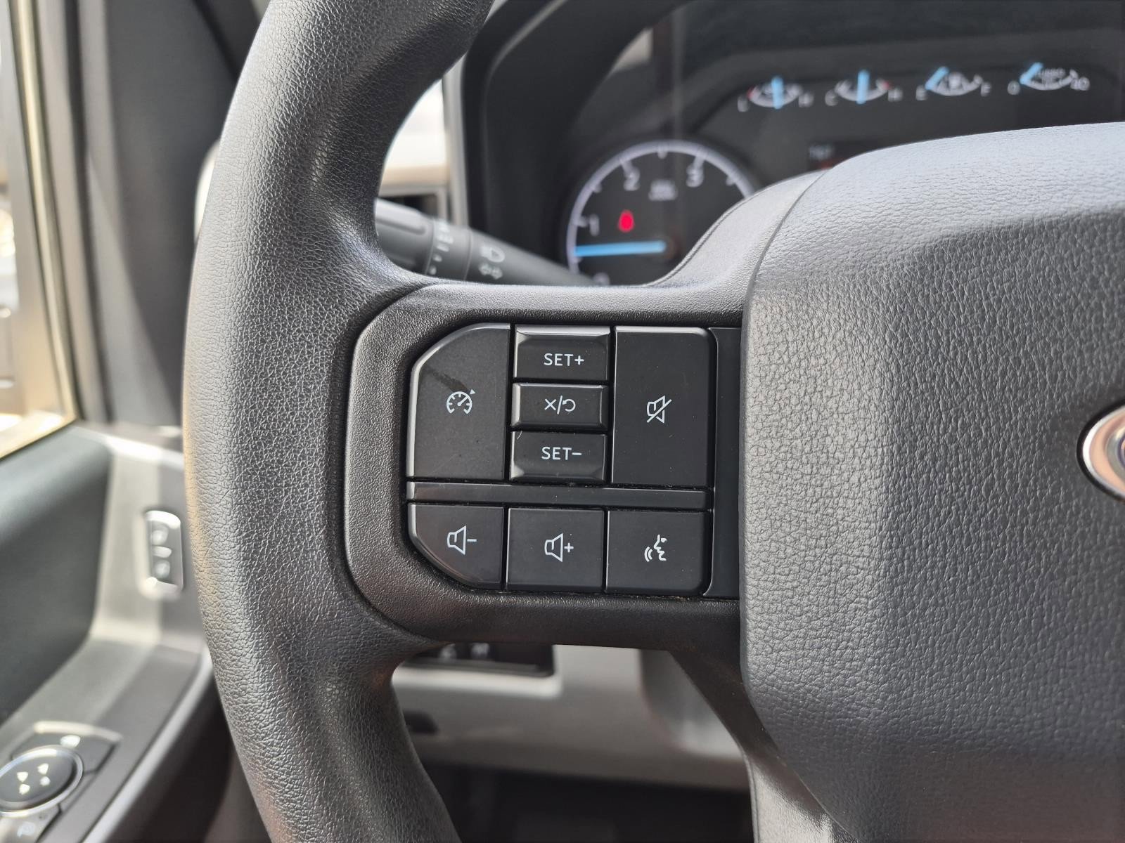 Used 2025 Ford F250 XLT AWD/4WD image 18