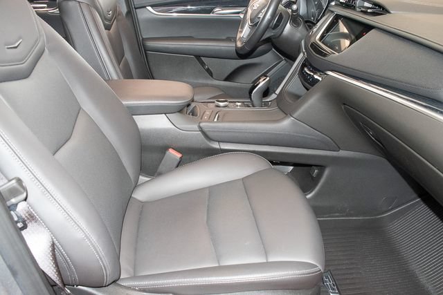 Used 2021 Cadillac XT5 Luxury w/ LPO, Floor Liner Package AWD/4WD image 10