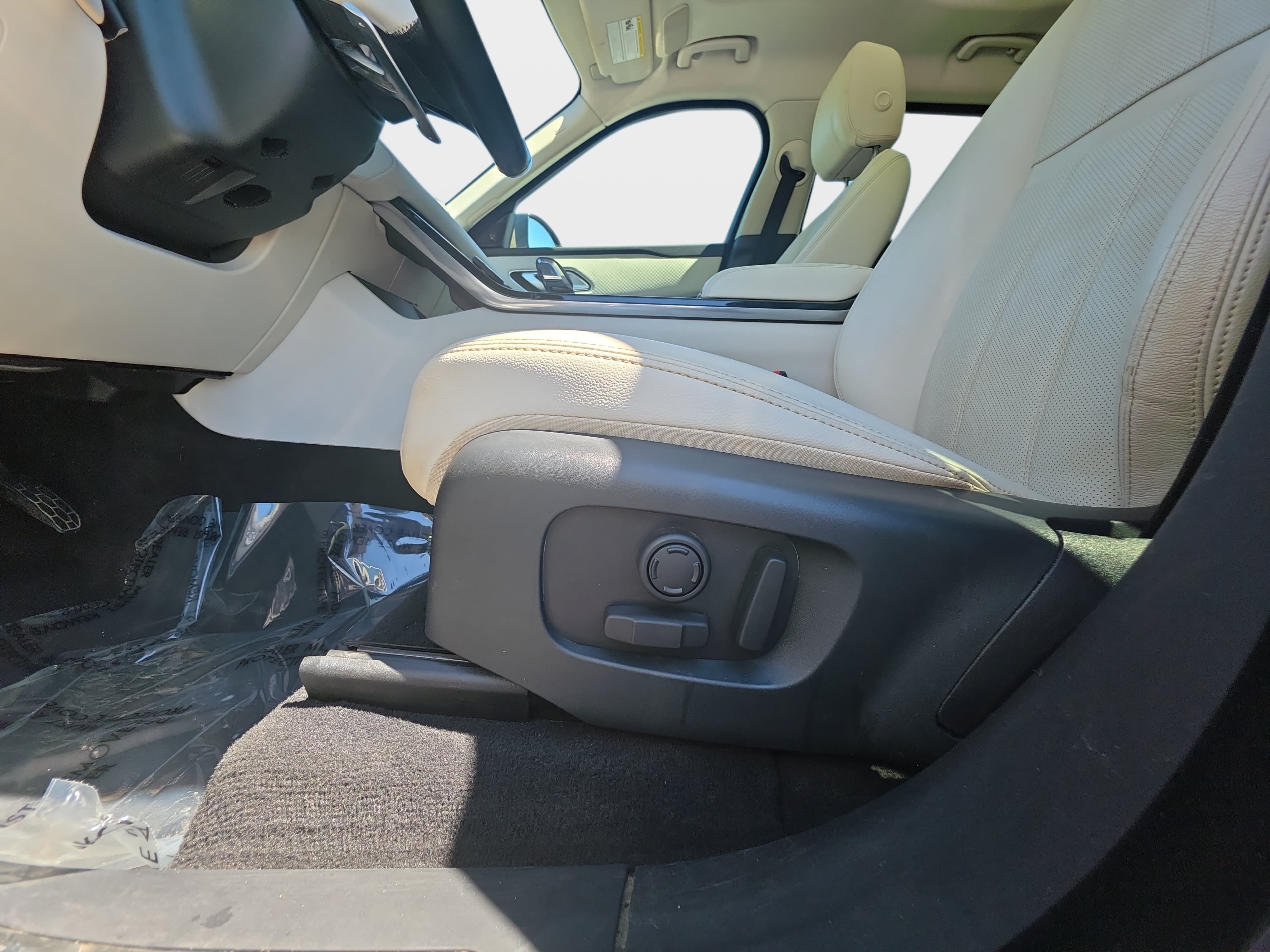 Used 2021 Land Rover Range Rover Velar S AWD/4WD image 29