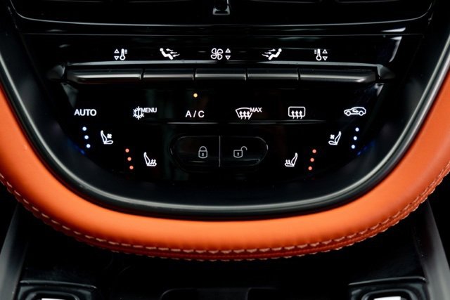 Used 2022 Aston Martin DBX image 30